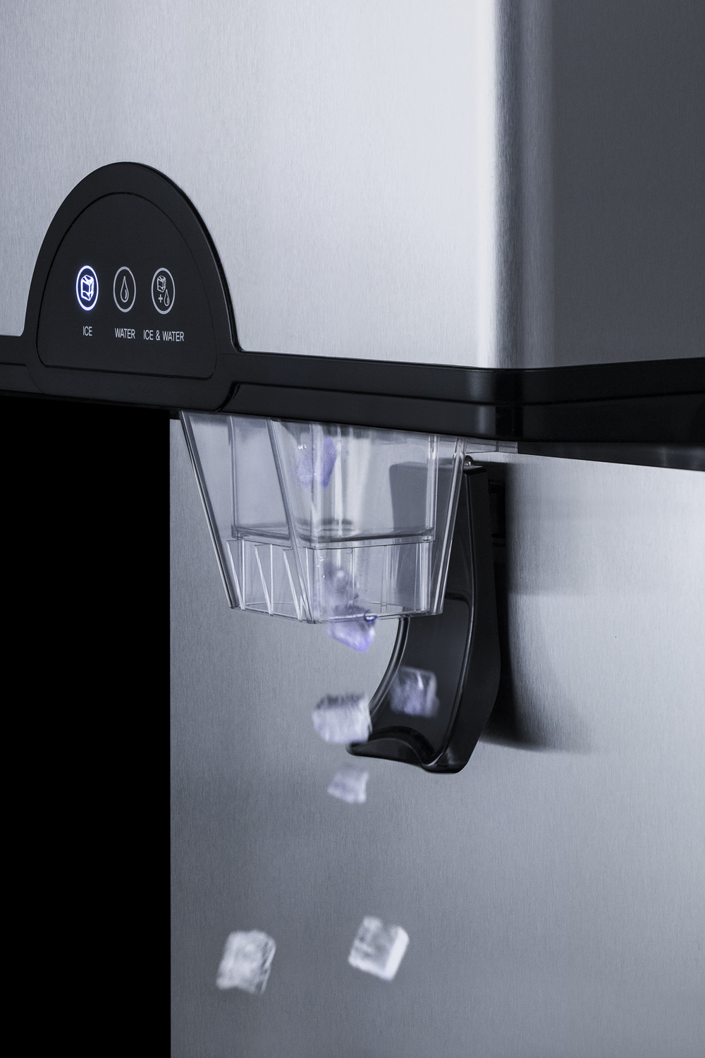 Commercially listed countertop ice and water dispenser with 378 lb. ice production capacity